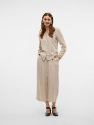 Vero Moda Spodnie w kolorze beżowo-czarnym rozmiar: XS. Brązowe spodnie materiałowe damskie Vero Moda, bez wzorów, z materiału. Za 61.60 zł.