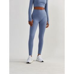 Legginsy fitness damskie Beshaped Femme Force bezszwowe. Niebieskie legginsy damskie BESHAPED, s, bez wzorów, z nylonu. W wyprzedaży za 152.15 zł.