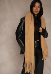 Jasnobrązowy Szalik Ozdobiony Frędzlami Owedela. Szaliki damskie Renee, bez wzorów, z jeansu. Za 39.99 zł.