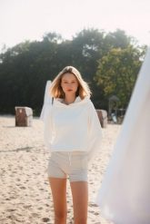 Bluza do jogi Moonholi Ivy Hoodie z kapturem. Brązowe bluzy damskie MOONHOLI, m, bez wzorów, z bawełny, z kapturem. Za 399.00 zł.