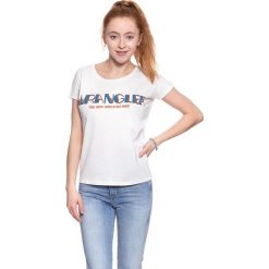 WRANGLER T SHIRT DAMSKI T-SHIRTS SS GRAPHIC OFFWH W7Z02EV02 112132143. Białe t-shirty damskie Wrangler, m, bez wzorów, bez kołnierzyka. W wyprzedaży za 49.99 zł.