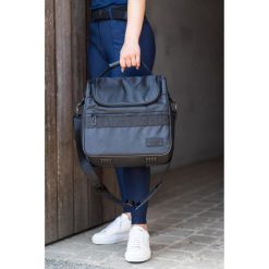 Torba na toaletę Catago. Czarne torby sportowe CATAGO, z aplikacjami, z gumy, duże. Za 335.60 zł.