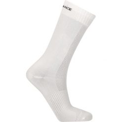 Skarpetki Endurance Dingwall. Białe skarpetki damskie Endurance, bez wzorów. W wyprzedaży za 26.00 zł.