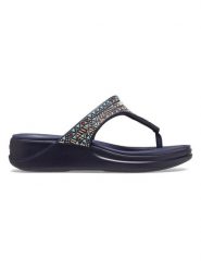 Crocs Japonki "Boca Medallion" w kolorze granatowym rozmiar: 34/35. Niebieskie klapki damskie Crocs, bez wzorów, z otwartym noskiem, bez obcasa, na platformie, bez zapięcia. Za 118.56 zł.