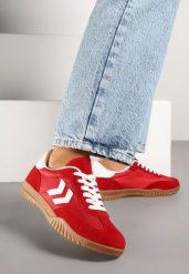 Czerwone Sneakersy Typu Kultowe Tenisówki Zdobione Przeszyciami Naporae. Czerwone obuwie sportowe damskie Renee, z jeansu, bez zapięcia, tenisowe. Za 79.99 zł.