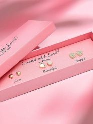 Created with Love 3-częściowy zestaw kolczyków-wkrętek "Moon" z cyrkoniami rozmiar: onesize. Białe kolczyki damskie Created with Love, z cyrkonią, z mosiądzu. Za 56.99 zł.