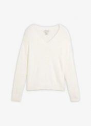 Sweter o pluszowej fakturze z wiskozą. Czarne swetry klasyczne damskie bonprix, z wiskozy, bez kołnierzyka. Za 79.99 zł.