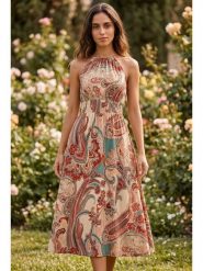 SOULSHAE Sukienka w kolorze beżowym rozmiar: L/XL. Brązowe sukienki damskie SOULSHAE, bez wzorów, bez ramiączek. Za 159.95 zł.