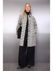 Trendyol Płaszcz przejściowy w kolorze kremowo-czarnym rozmiar: 38. Brązowe płaszcze damskie Trendyol, bez wzorów, ze skóry, bez kaptura. Za 291.95 zł.