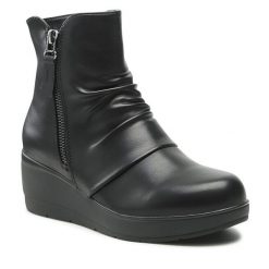 Botki Clara Barson. Czarne botki damskie Clara Barson, bez obcasa, na koturnie, bez zapięcia. Za 149.99 zł.