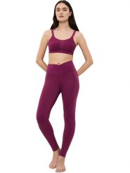 Triumph Legginsy sportowe w kolorze jagodowym rozmiar: M. Czerwone legginsy damskie Triumph, m, bez wzorów, z materiału, z podwyższonym stanem, outdoorowe. Za 143.90 zł.