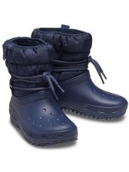 Crocs Kozaki zimowe "Classic Neo Puff" w kolorze granatowym rozmiar: 38/39. Niebieskie kozaki damskie Crocs, na zimę, bez obcasa, bez zapięcia. Za 285.49 zł.