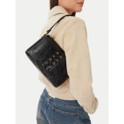 Torebka JENNY. Czarne torebki klasyczne damskie Jenny, bez dodatków. Za 129.99 zł.