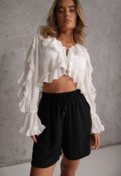 Czarne Szorty Casual High Waist na Lato Bogate w Wiskozę Ismina. Czarne szorty damskie Renee, bez wzorów, z materiału, z podwyższonym stanem. Za 29.99 zł.