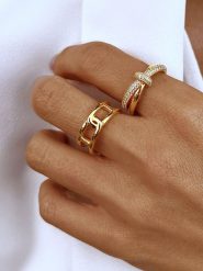 Les Favorites Pozłacany pierścionek z cyrkoniami rozmiar: 60. Żółte pierścionki damskie Les Favorites, z cyrkonią, pozłacane. Za 131.74 zł.