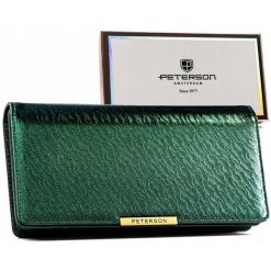 Zielony portfel damski ze skóry ekologicznej zamykany na zatrzask i suwak PTN 005-NF8 Peterson. Zielone portfele damskie Peterson, bez wzorów, ze skóry ekologicznej. Za 69.00 zł.