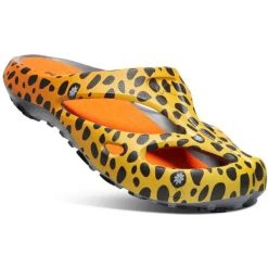 KEEN Shanti klapki damskie multikolor lekkie wygodne. Brązowe klapki damskie Keen, bez wzorów, bez obcasa, bez zapięcia. Za 269.99 zł.