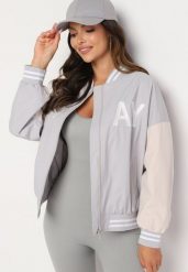 Szara Kurtka Bomberka o Kroju Oversize z Paskami i Napisami Nevilora. Szare kurtki damskie Born2be, s, bez wzorów, z jeansu, bez kaptura. Za 139.99 zł.