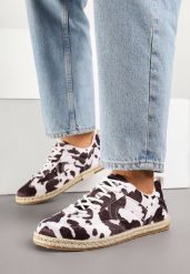 Brązowo-Białe Sneakersy w Stylu Klasycznych Tenisówek z Plecioną Podeszwą Ozdobione Wzorem w Łaty Fevanelle. Brązowe obuwie sportowe damskie Born2be, na lato, z jeansu, bez zapięcia, tenisowe. Za 64.99 zł.