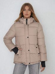 Steve Madden Kurtka zimowa w kolorze szarobrązowym rozmiar: L. Brązowe kurtki damskie Steve Madden, na zimę, l, bez wzorów, z puchu, bez kaptura. Za 173.99 zł.