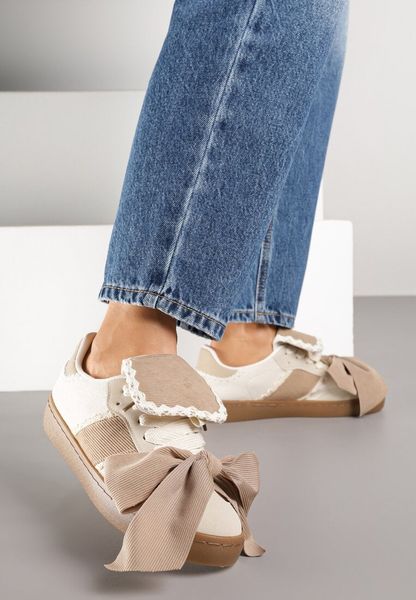 Beżowe Sneakersy Ozdobione Geometrycznym Wzorem i Kokardą Cedionna. Brązowe obuwie sportowe damskie Renee, z jeansu, bez zapięcia. Za 99.99 zł.
