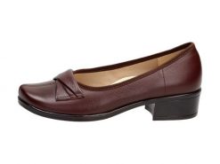 Brązowe Polskie półbuty damskie Gregors 569. Brązowe półbuty damskie GREGORS, na jesień, bez wzorów, z jeansu, bez obcasa, na płaskiej podeszwie, bez zapięcia. Za 349.00 zł.