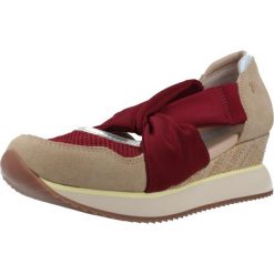 Sandały GIOSEPPO 78614G Bordeaux. Czerwone sandały damskie Gioseppo, bez wzorów, ze skóry, bez obcasa, bez zapięcia. Za 343.99 zł.