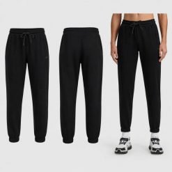 4F SPODNIE DAMSKIE DRESOWE JOGGERY SPORTOWE CZARNE. Czarne spodnie sportowe damskie 4F, m, bez wzorów, z bawełny, na fitness i siłownię. Za 129.99 zł.