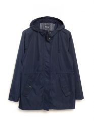 Kurtka damska przeciwdeszczowa z regulacją w talii z kapturem granatowa Lisa 403. Niebieskie kurtki damskie Big Star, na wiosnę, l, bez wzorów, prążkowane, z kapturem. Za 329.99 zł.