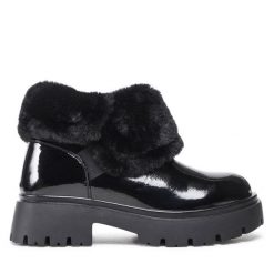 Botki QUAZI. Czarne botki damskie QUAZI, bez obcasa, na płaskiej podeszwie, bez zapięcia. Za 199.99 zł.