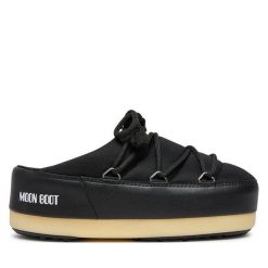 Klapki Moon Boot. Czarne klapki damskie Moon Boot, bez wzorów, bez obcasa, bez zapięcia. Za 359.99 zł.