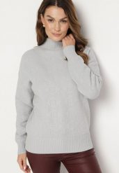 Jasnoszary Sweter Golf z Ozdobnym Tłoczeniem Zakończony Ściągaczem Melodiea. Szare golfy damskie Born2be, bez wzorów, bez ramiączek. Za 89.99 zł.