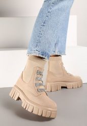 Ciemnobeżowe Botki na Grubej Podeszwie ze Sznurówkami z Cyrkoniami i Skarpetową Cholewką Venarae. Brązowe botki damskie Born2be, z wełny, eleganckie, bez obcasa, na płaskiej podeszwie, bez zapięcia. Za 79.99 zł.