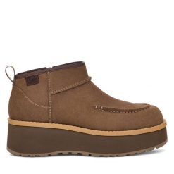 Botki Ugg. Brązowe botki damskie Ugg, bez obcasa, na płaskiej podeszwie, bez zapięcia. Za 829.99 zł.
