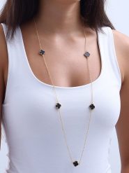 Nakkash Pozłacany naszyjnik z masą perłową - 80 cm rozmiar: onesize. Białe naszyjniki damskie Nakkash, z perłą, metalowe. Za 78.66 zł.