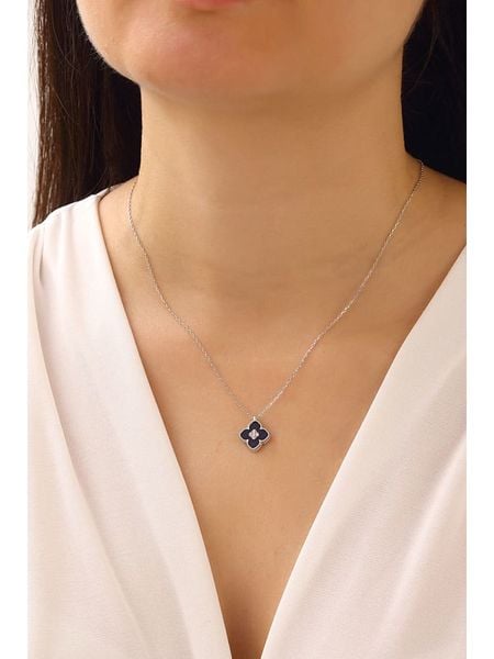 Miu Silver Srebrny naszyjnik z zawieszką - dł. 42 cm rozmiar: onesize. Czarne naszyjniki damskie Miu Silver, z perłą, srebrne. Za 113.99 zł.