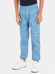 Calvin Klein Jeans Joggery IB0IB01675 Niebieski Regular Fit. Niebieskie jeansy chłopięce Calvin Klein Jeans, z bawełny. Za 219.99 zł.