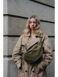 Maison héritage PARIS Saszetka "Rachel" w kolorze khaki - 34 x 17 cm rozmiar: onesize. Brązowe nerki i saszetki damskie maison héritage PARIS, bez wzorów, z materiału. Za 304.99 zł.