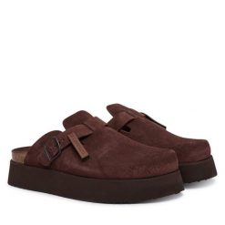 Klapki D.Franklin. Brązowe klapki damskie D.Franklin, bez wzorów, bez obcasa, bez zapięcia. Za 569.99 zł.