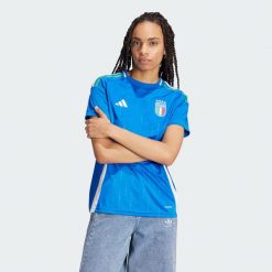 Koszulka Italy 24 Home. Niebieskie bluzki damskie Adidas, xs, bez wzorów, z materiału, bez kołnierzyka, bez ramiączek. Za 449.00 zł.