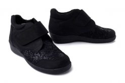 COMFORTABEL 990541-01 schwarz, botki damskie. Czarne botki damskie Comfortabel, na zimę, bez obcasa, bez zapięcia. Za 464.90 zł.