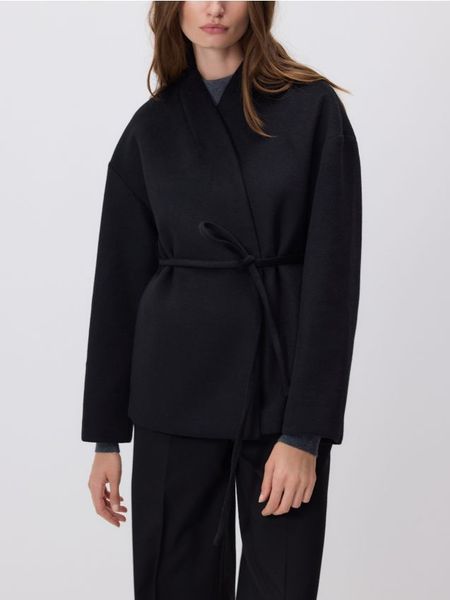 Kurtka z wełną - czarny. Czarne kurtki damskie Reserved, l, bez wzorów, z tkaniny, bez kaptura. Za 299.99 zł.