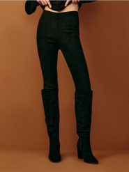 Legginsy z imitacji zamszu - czarny. Czarne legginsy damskie Sinsay, l, bez wzorów. Za 39.99 zł.