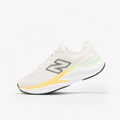 Buty do biegania damskie New Balance Fresh Foam X Kahia V2. Obuwie sportowe damskie New Balance, z kauczuku, bez zapięcia, do biegania. Za 499.99 zł.