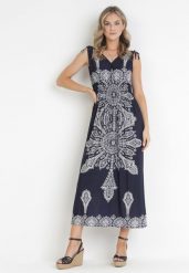 Granatowa Sukienka w Stylu Boho z Gumką w Talii i Sznurkami przy Ramionach Niree. Niebieskie sukienki damskie Born2be, bez wzorów, boho, bez ramiączek. Za 99.99 zł.