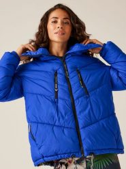 Regatta Kurtka zimowa "Cavaillon" w kolorze niebieskim rozmiar: 36. Niebieskie kurtki damskie Regatta, na zimę, bez wzorów, z puchu, bez kaptura. Za 257.31 zł.