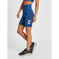 Damskie wysokie szorty Hummel MT Grace. Niebieskie spodenki sportowe damskie Hummel, na jesień, xl, bez wzorów, z elastanu, z standardowym stanem, na fitness i siłownię. Za 212.00 zł.
