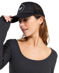 Czapka Trucker dla Kobiety TRUCKIN Czarny. Czarne czapki z daszkiem damskie Roxy, bez wzorów, z materiału. Za 119.99 zł.