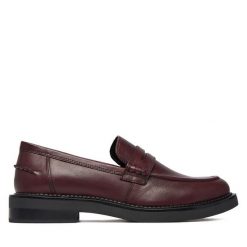 Lordsy Geox. Czerwone półbuty damskie Geox, bez wzorów, bez obcasa, bez zapięcia. Za 499.99 zł.