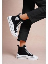 Foreverfolie Sneakersy w kolorze czarnym rozmiar: 38. Czarne obuwie sportowe damskie Foreverfolie, za kostkę, bez zapięcia. Za 108.99 zł.